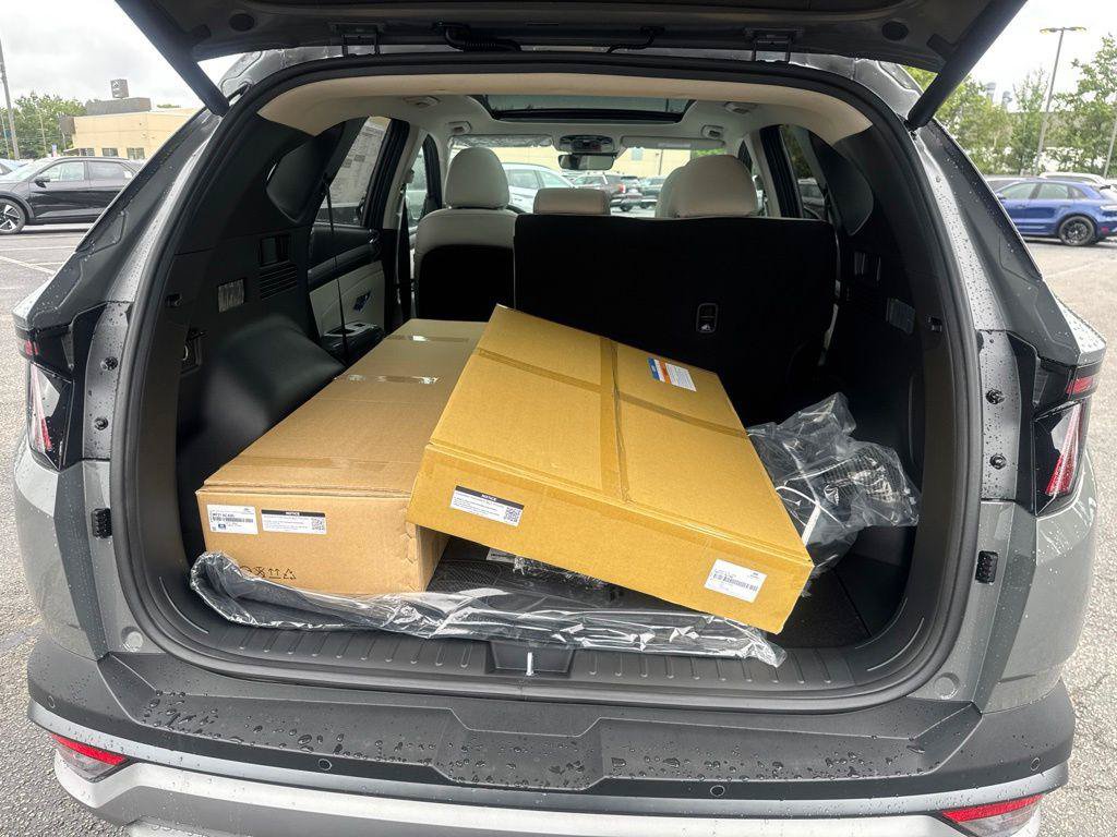 New 2026 Hyundai Tucson Limited AWD/4WD image 8
