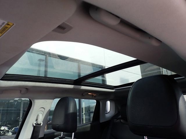 Used 2019 Jeep Compass Limited image 12