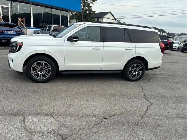 Used 2025 Ford Expedition Active AWD/4WD image 14