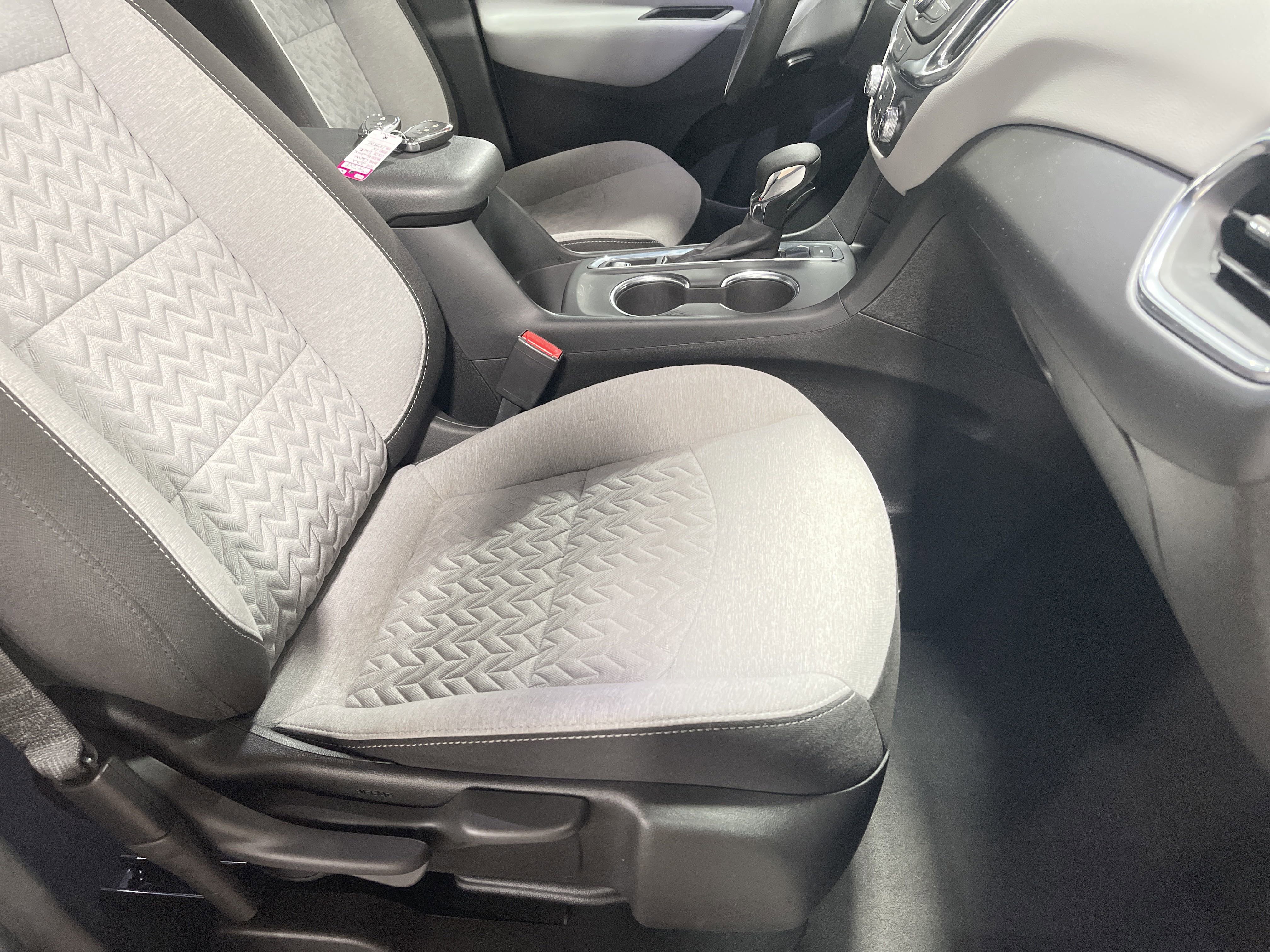 Used 2022 Chevrolet Equinox LS image 13