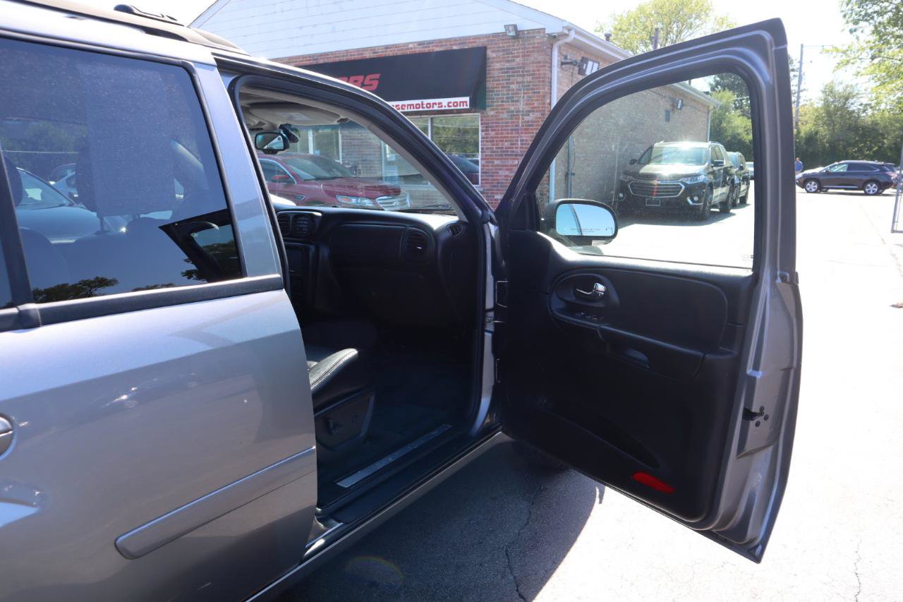 Used 2007 Chevrolet TrailBlazer LT w/ LT Preferred Equipment Group AWD/4WD image 10