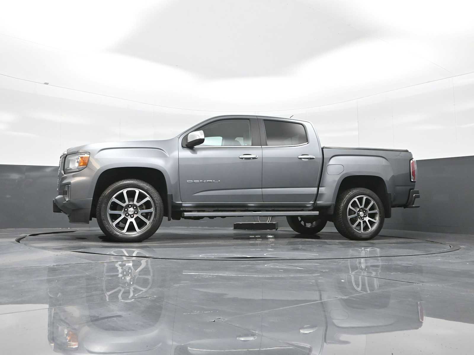 Used 2022 GMC Canyon Denali image 26