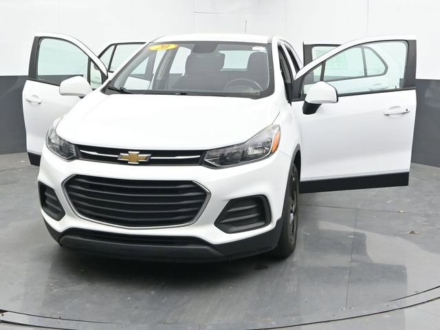Used 2020 Chevrolet Trax LS FWD image 32
