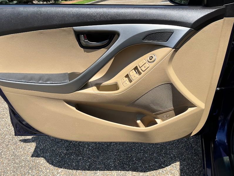 Used 2013 Hyundai Elantra GLS FWD image 6