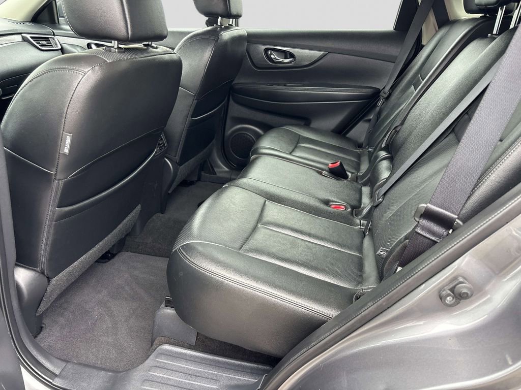 Used 2016 Nissan Rogue SL image 8