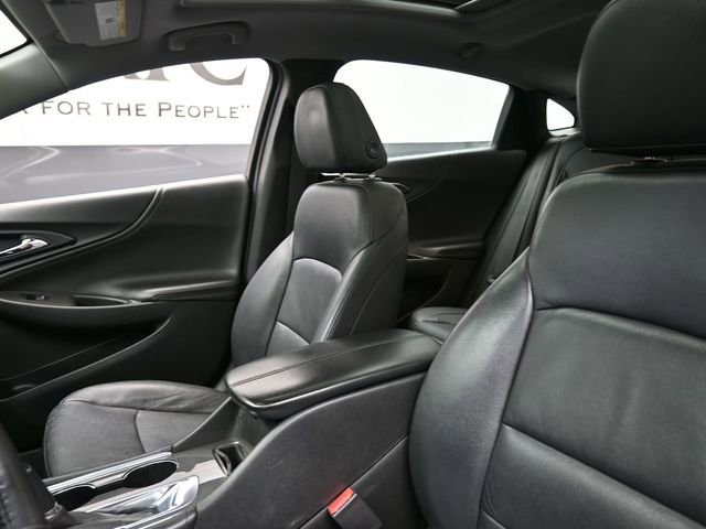 Used 2018 Chevrolet Malibu LT w/ Leather Package image 16