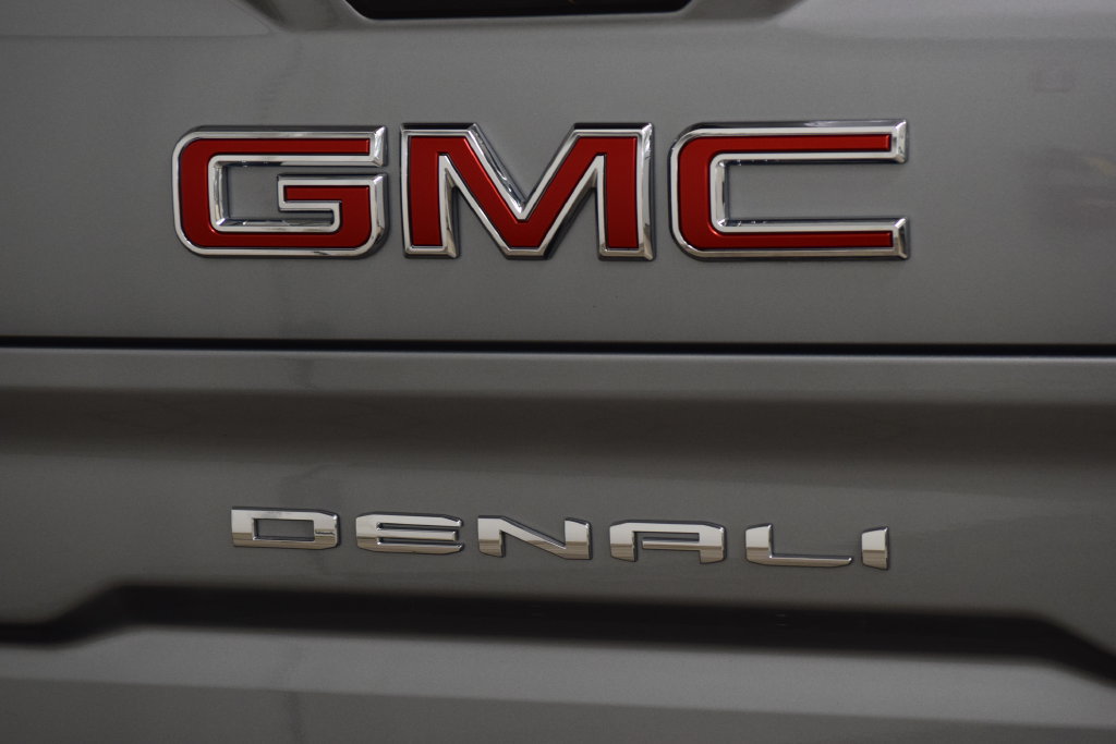 Used 2024 GMC Sierra 1500 Denali AWD/4WD image 24
