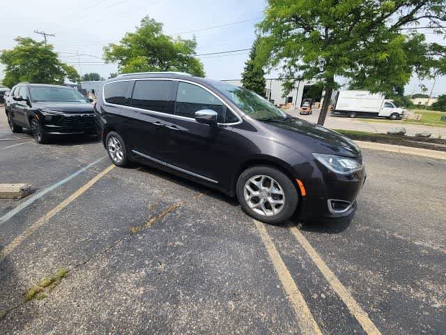 Certified 2019 Chrysler Pacifica Limited w/ Advanced Safetytec Group FWD image 4