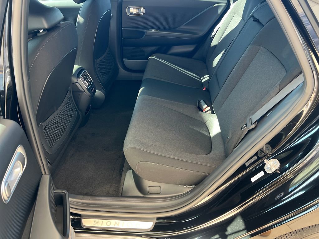 New 2025 Hyundai Ioniq 6 SE image 17