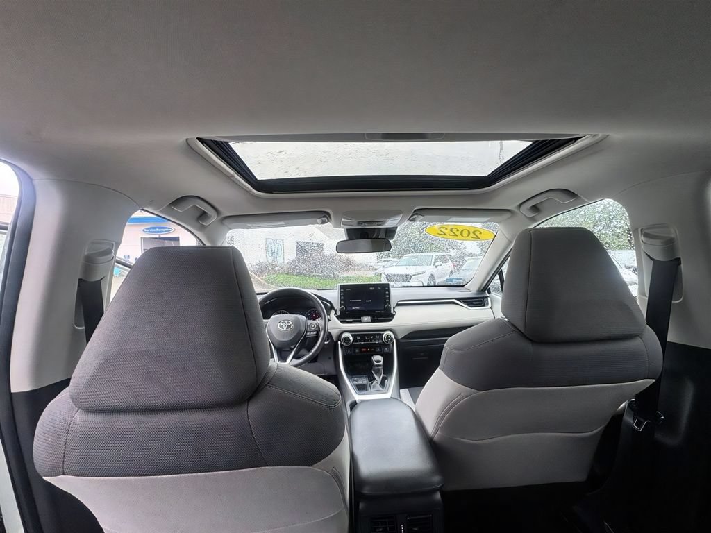 Used 2022 Toyota RAV4 XLE w/ Convenience Package AWD/4WD image 25