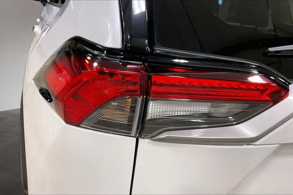 Used 2023 Toyota RAV4 Limited AWD/4WD image 24