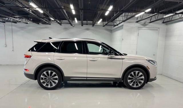 Used 2022 Lincoln Corsair Reserve w/ Equipment Group 201A image 6