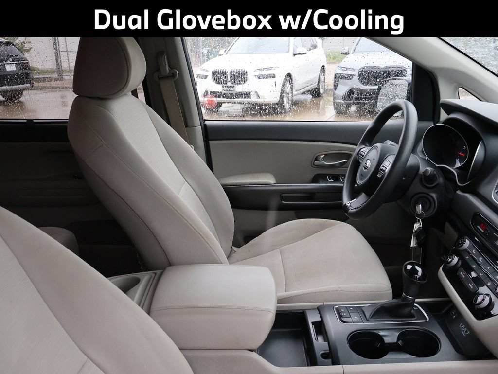 Used 2015 Kia Sedona LX w/ LX Convenience Package FWD image 11