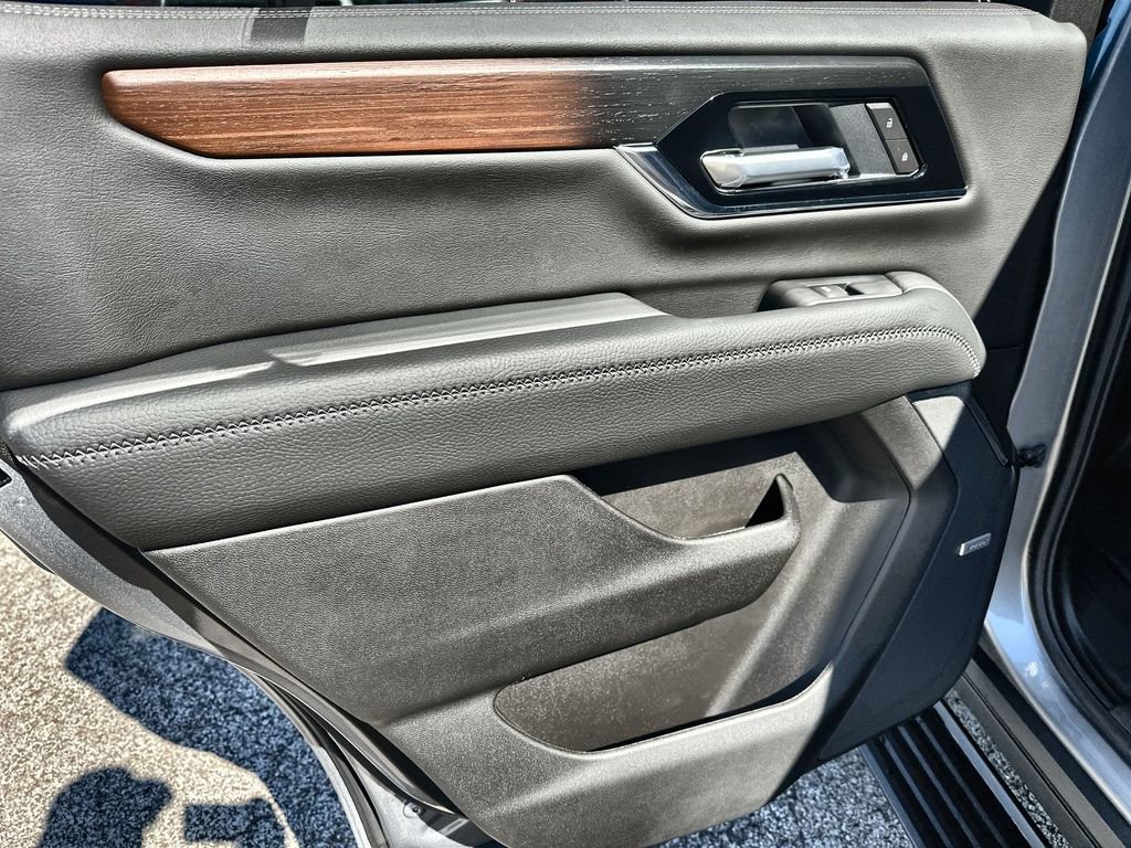 New 2026 GMC Yukon Denali w/ Denali Reserve Package image 15