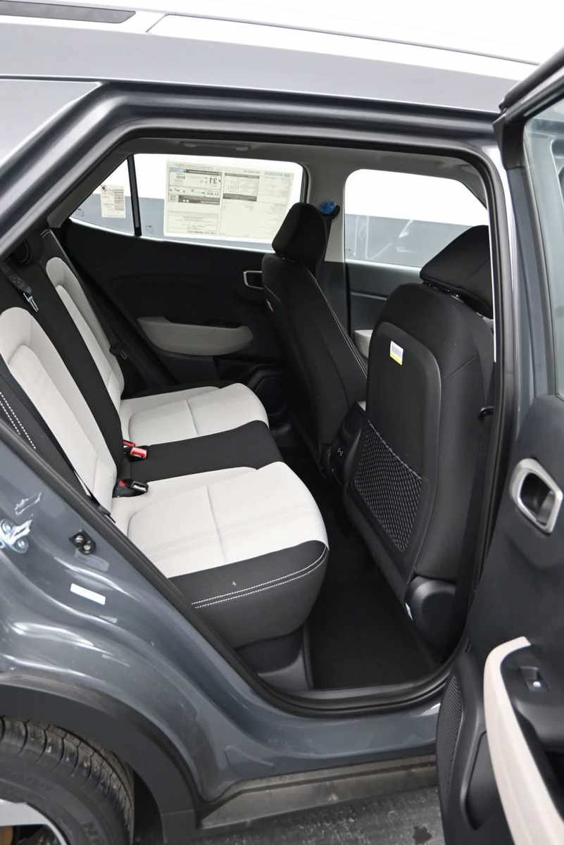 New 2026 Hyundai Venue SEL FWD image 12