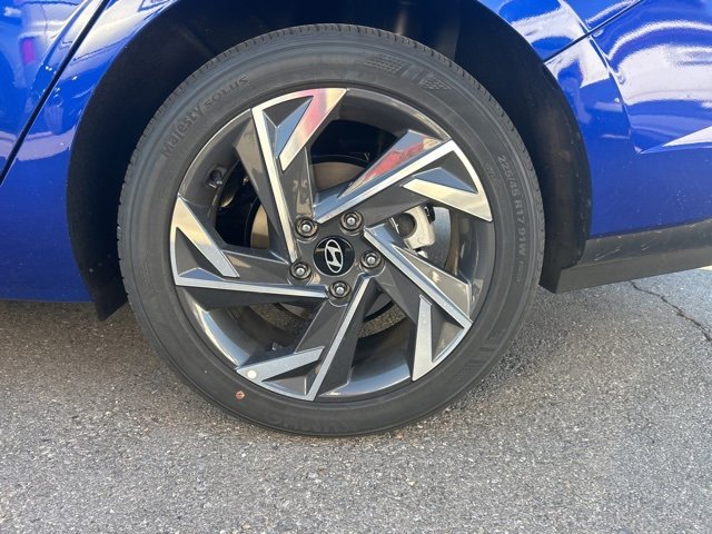 Used 2025 Hyundai Elantra Sport image 7