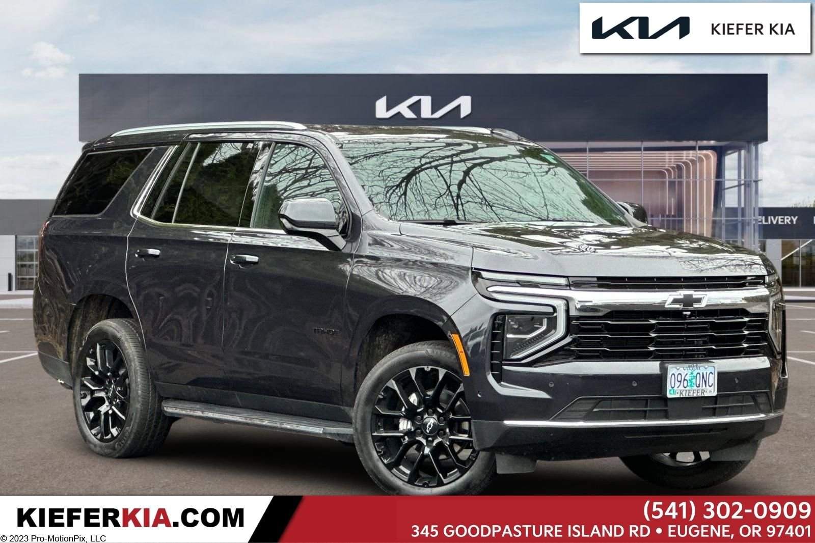 Used 2025 Chevrolet Tahoe LS image 1