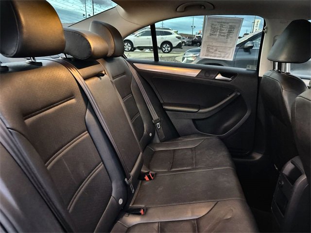 Used 2017 Volkswagen Jetta SE image 21