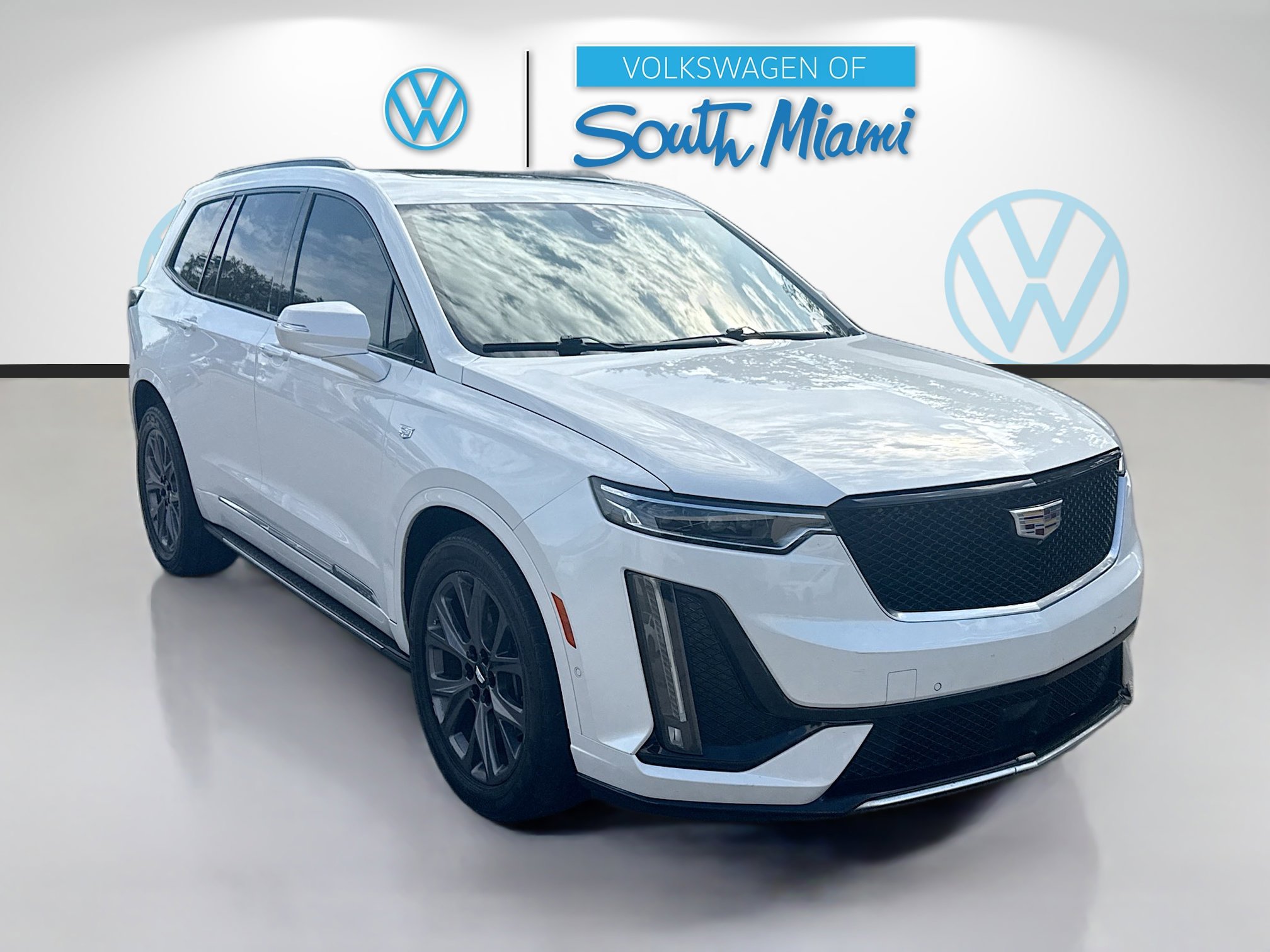 Used 2020 Cadillac XT6 Sport w/ Platinum Package AWD/4WD image 1