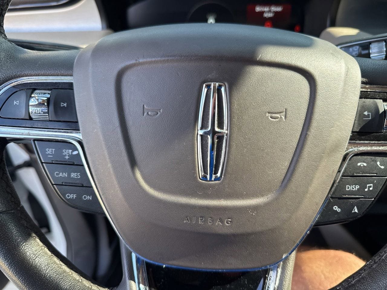 Used 2022 Lincoln Nautilus FWD w/ Premium Package image 27