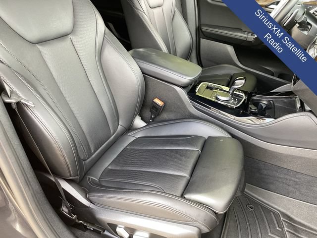 Used 2023 BMW X4 xDrive30i w/ Parking Assistance Package AWD/4WD image 13
