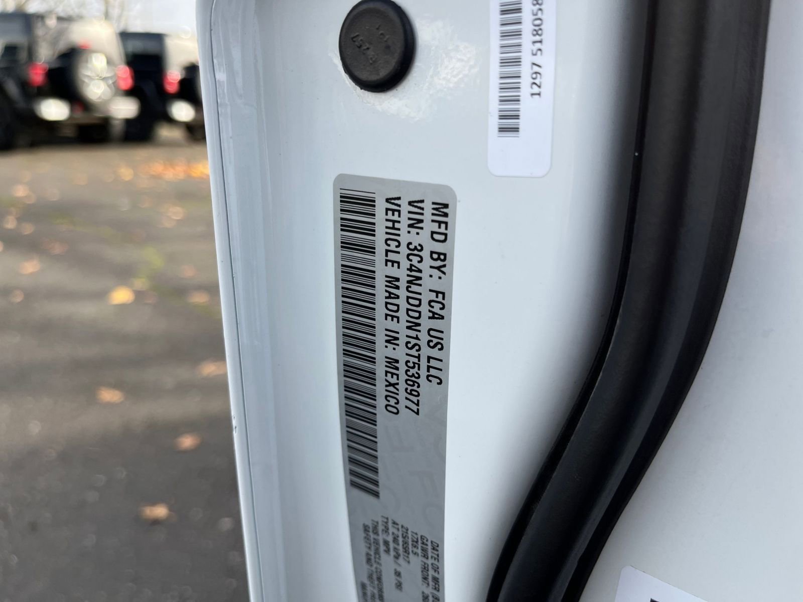 Used 2025 Jeep Compass Trailhawk image 28