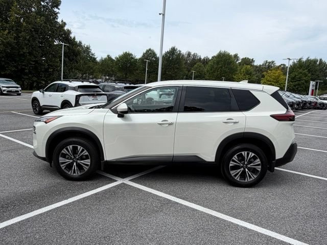 Used 2023 Nissan Rogue SV AWD/4WD image 3