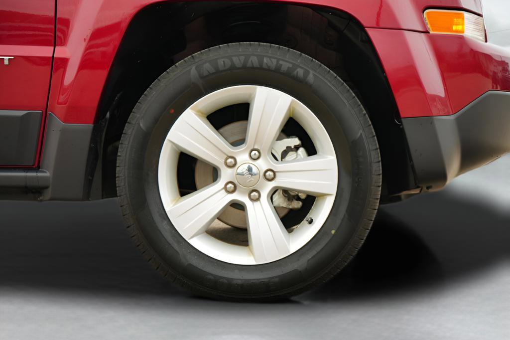 Used 2015 Jeep Patriot Sport w/ Power Value Group image 11