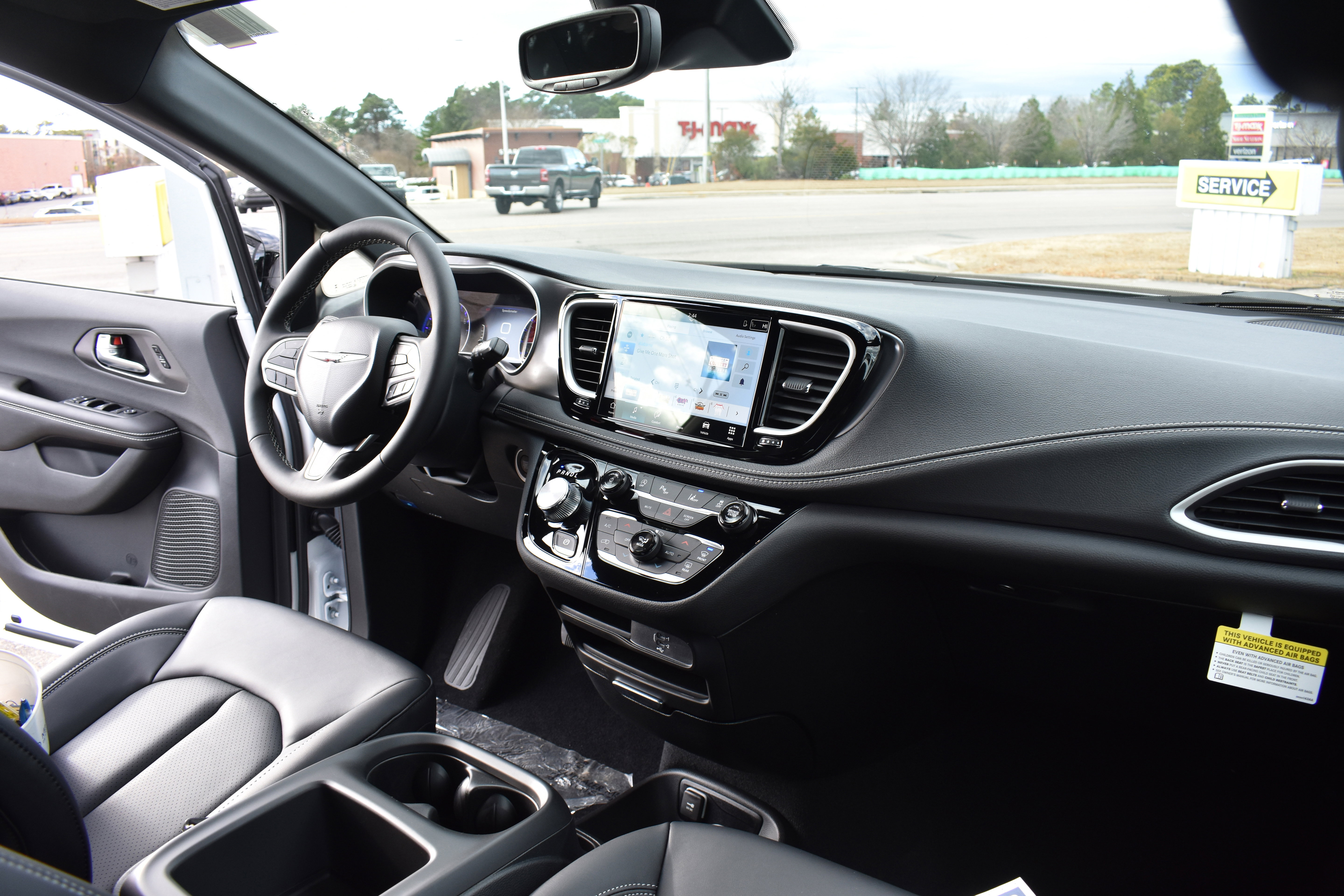 New 2026 Chrysler Pacifica Select image 32