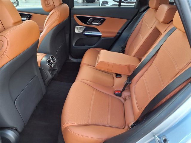 Used 2025 Mercedes-Benz GLC 300 image 18