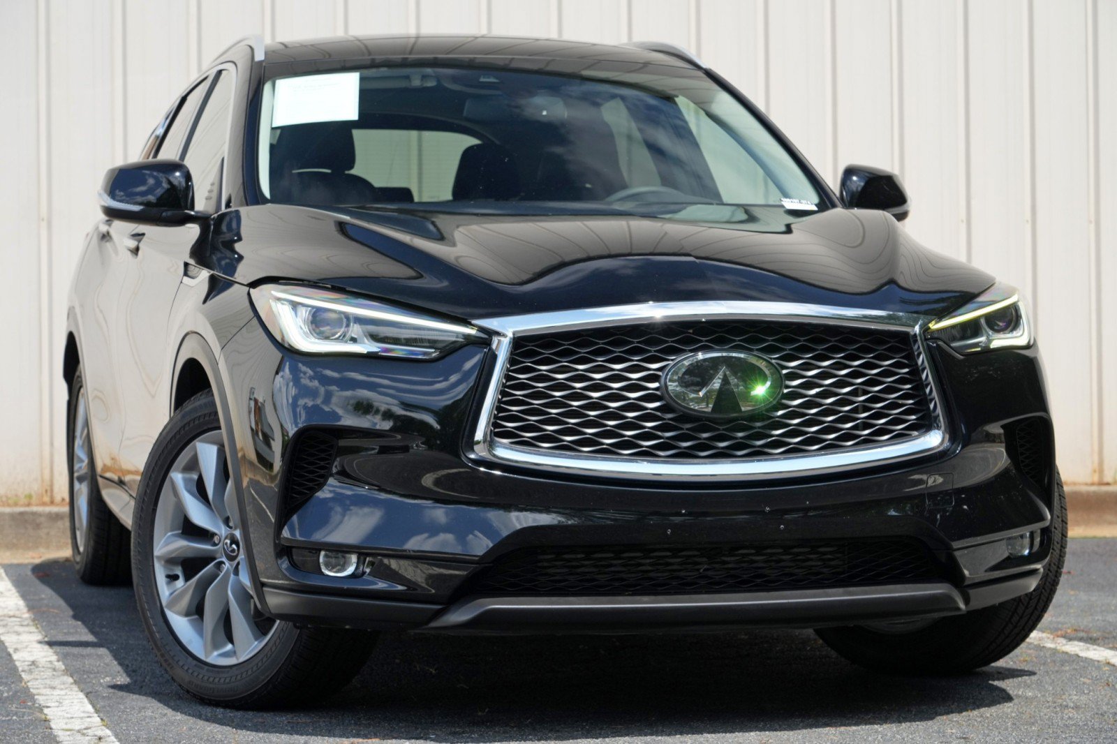 Used 2022 INFINITI QX50 Luxe FWD image 2