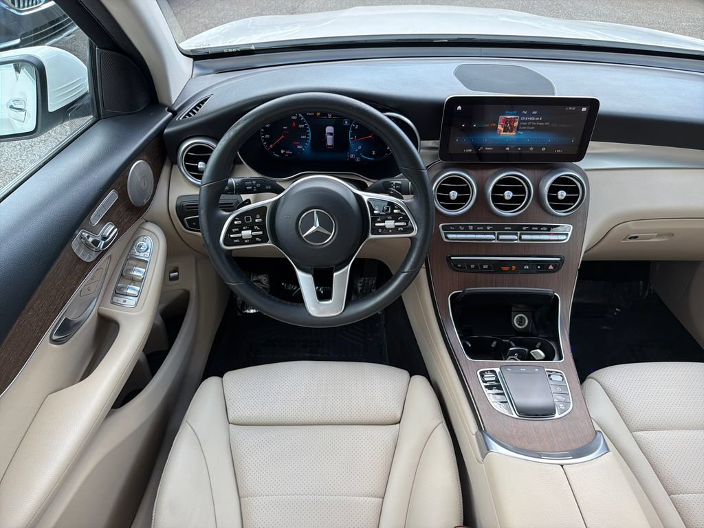 Used 2021 Mercedes-Benz GLC 300 w/ Premium Package image 24