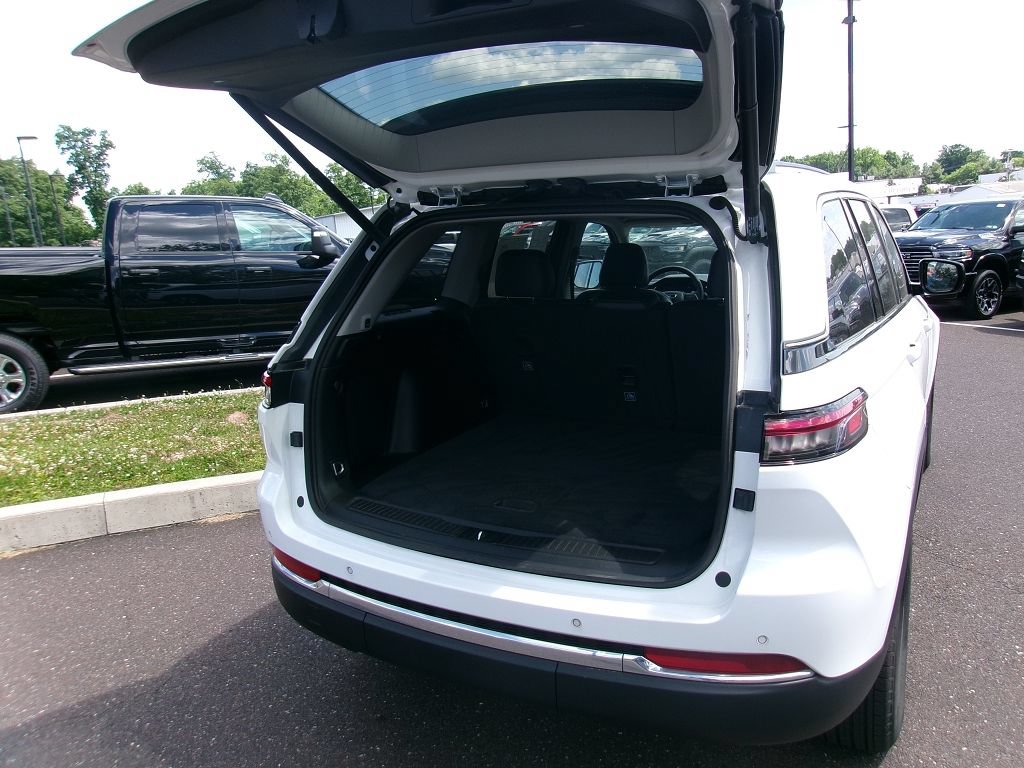 Used 2022 Jeep Grand Cherokee Limited 4xe AWD/4WD image 17