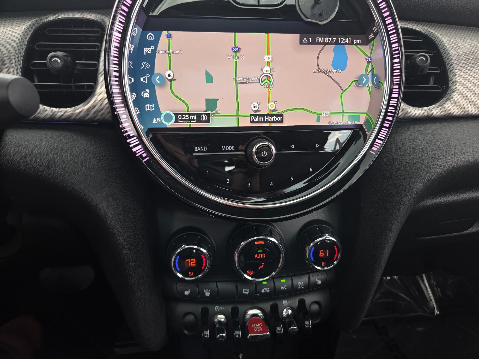 Used 2024 MINI Cooper 4-Door Hardtop FWD image 23
