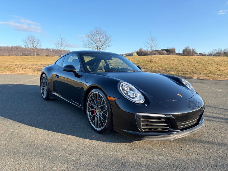 Used 2017 Porsche 911 Carrera S image 9