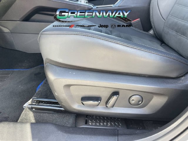Used 2025 Mitsubishi Outlander SE AWD/4WD image 18
