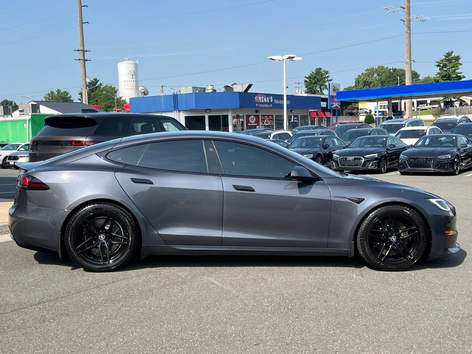 Used 2022 Tesla Model S Plaid AWD/4WD image 30