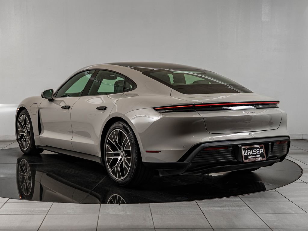 Certified 2022 Porsche Taycan image 3