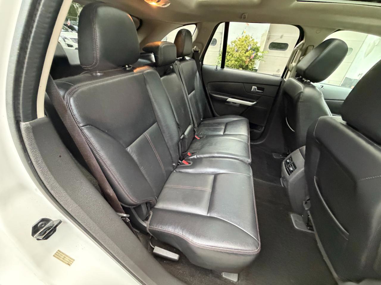 Used 2014 Ford Edge SEL w/ Equipment Group 205A AWD/4WD image 31