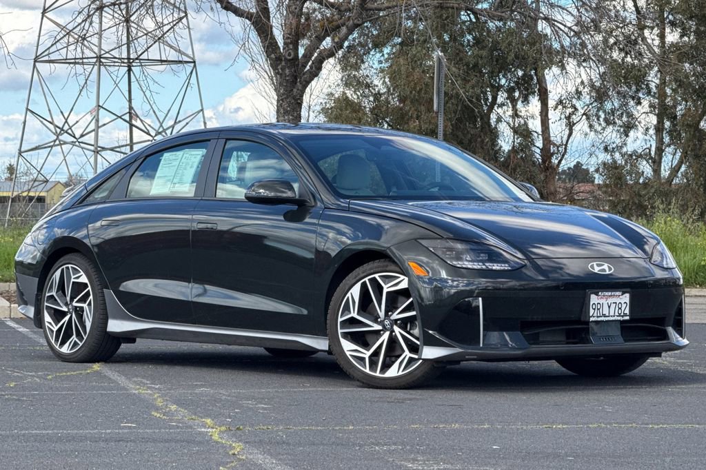 Used 2023 Hyundai Ioniq 6 SEL image 2
