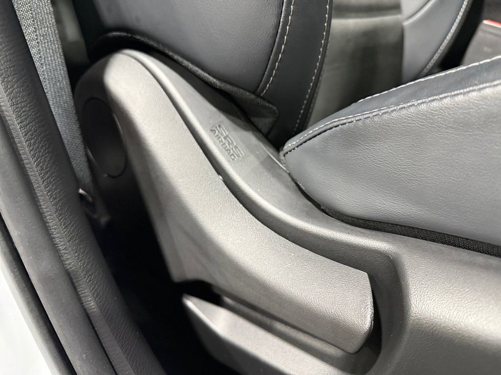 Used 2023 Mitsubishi Outlander SE image 15