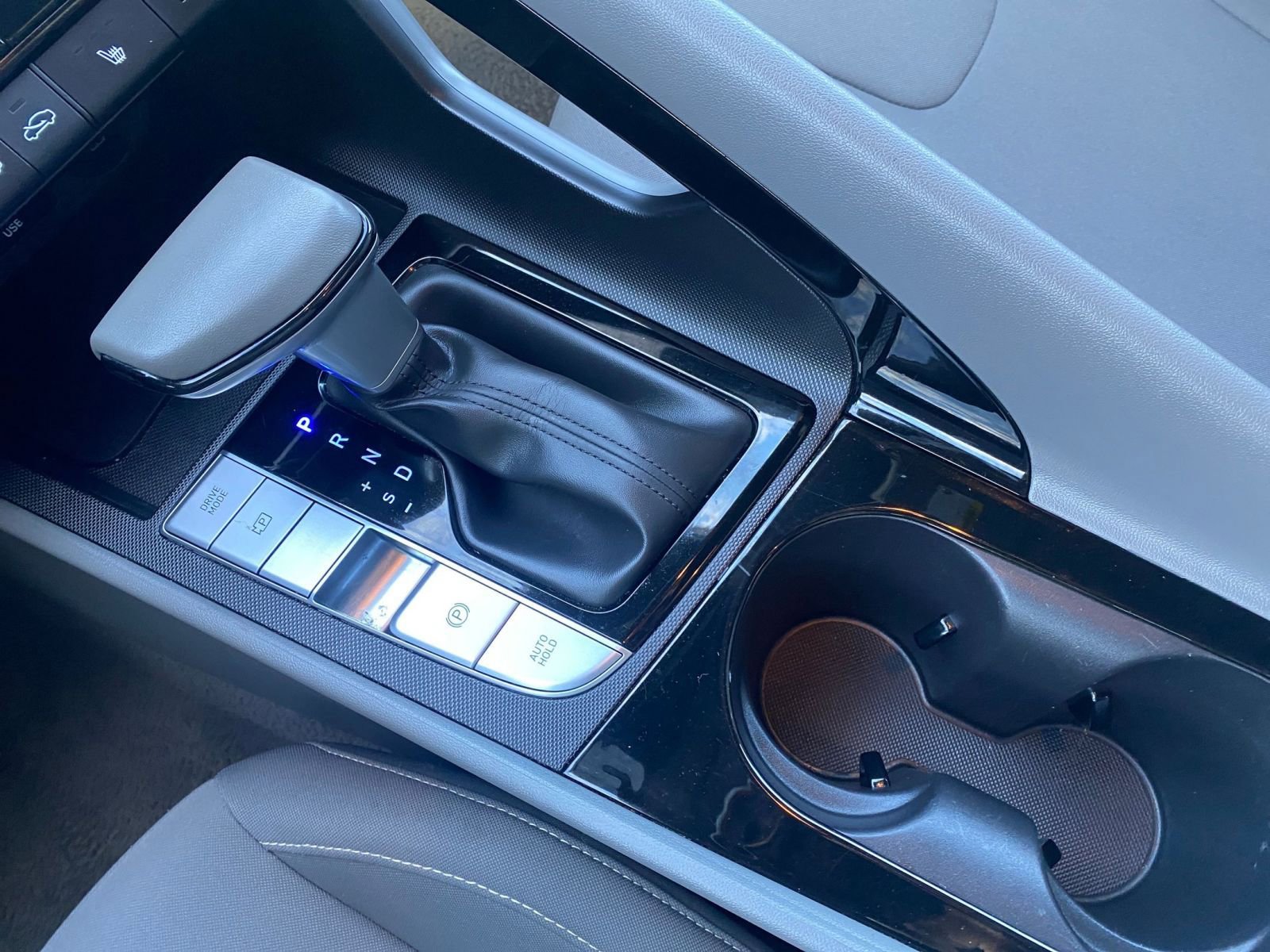 Used 2025 Hyundai Elantra SEL image 41