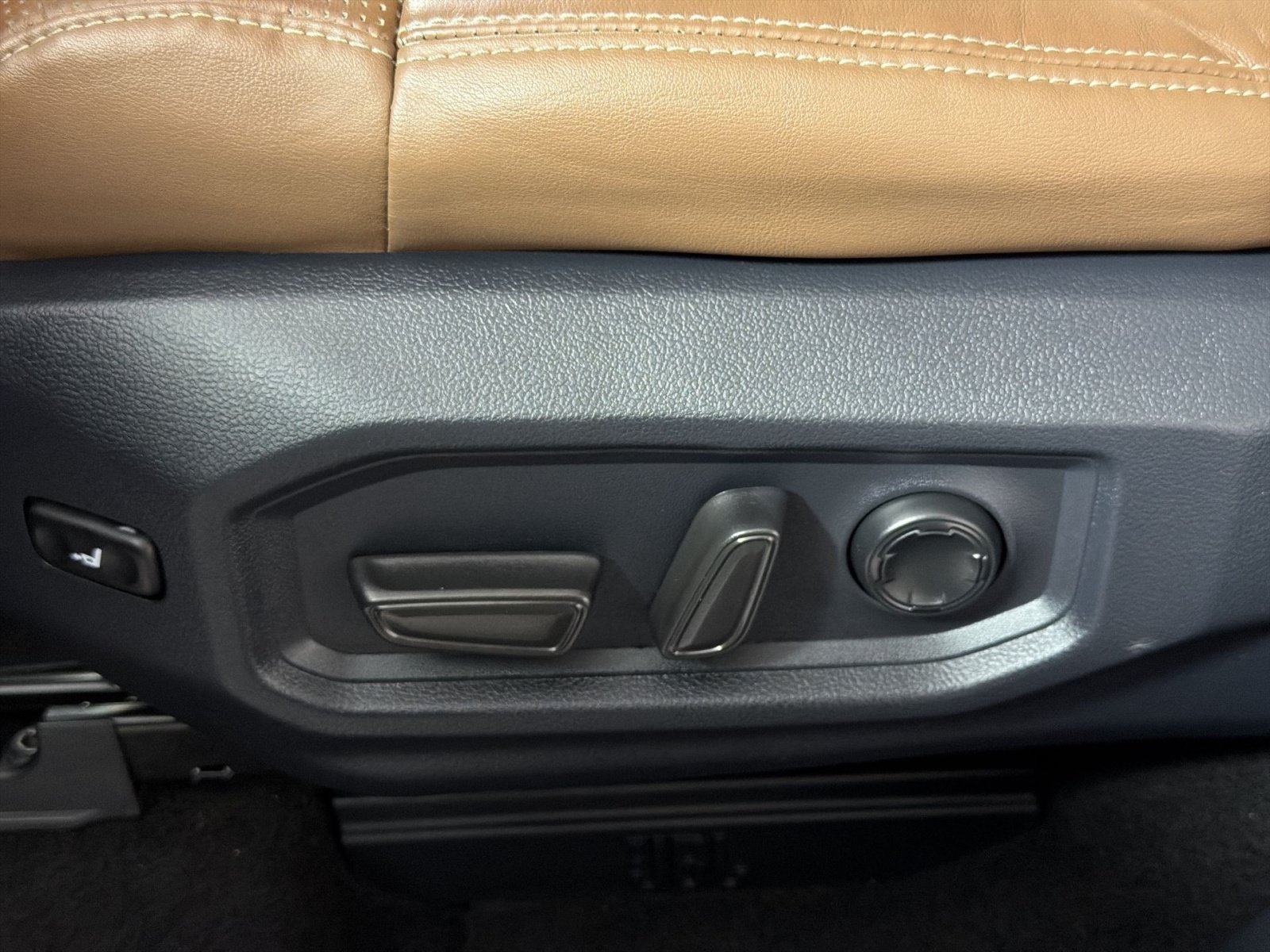 Used 2022 Toyota Tundra 1794 Edition w/ Advanced Package AWD/4WD image 14