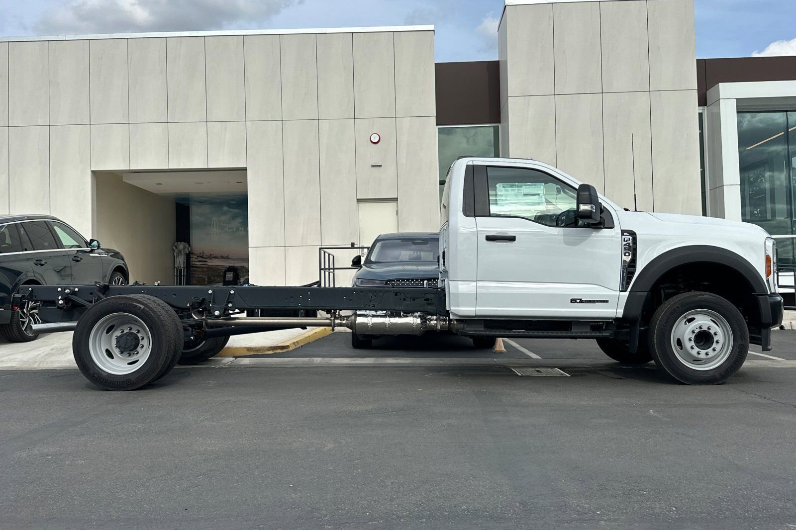 New 2025 Ford F450 XL RWD image 2