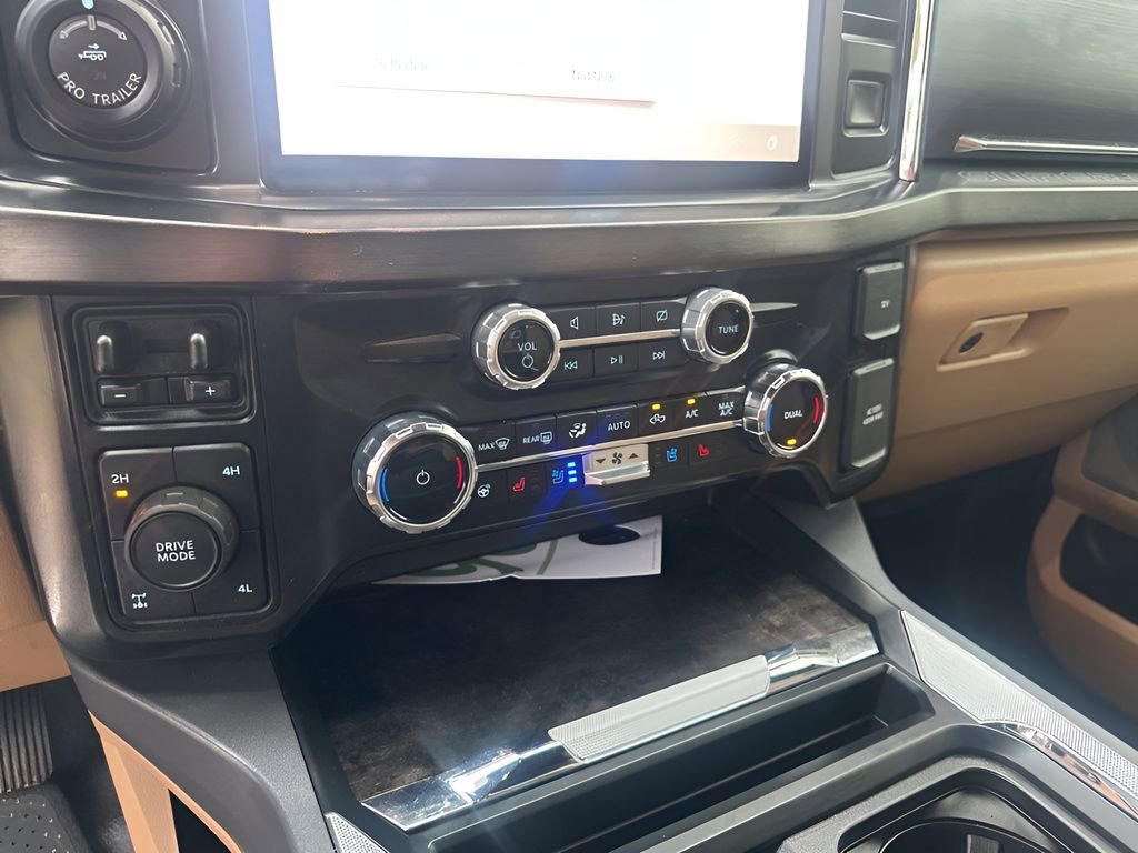 Used 2024 Ford F350 Lariat w/ Lariat Ultimate Package image 34