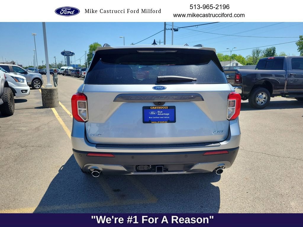 Certified 2024 Ford Explorer XLT w/ Equipment Group 202A AWD/4WD image 4