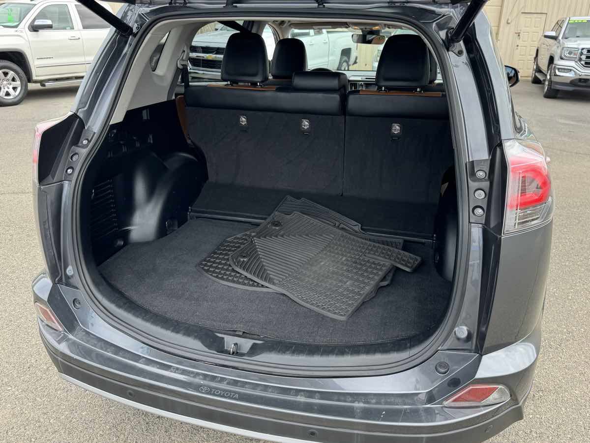 Used 2017 Toyota RAV4 Limited w/ Advanced Technology Package AWD/4WD image 19