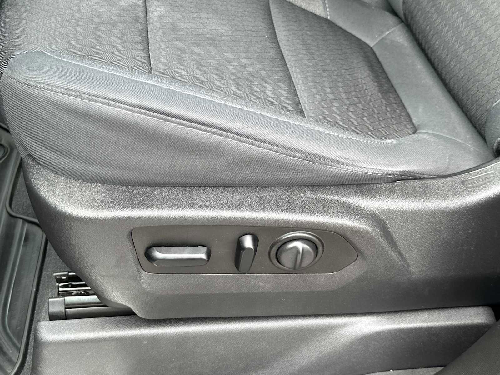 Used 2019 Chevrolet Silverado 1500 LT w/ All-Star Edition RWD image 12