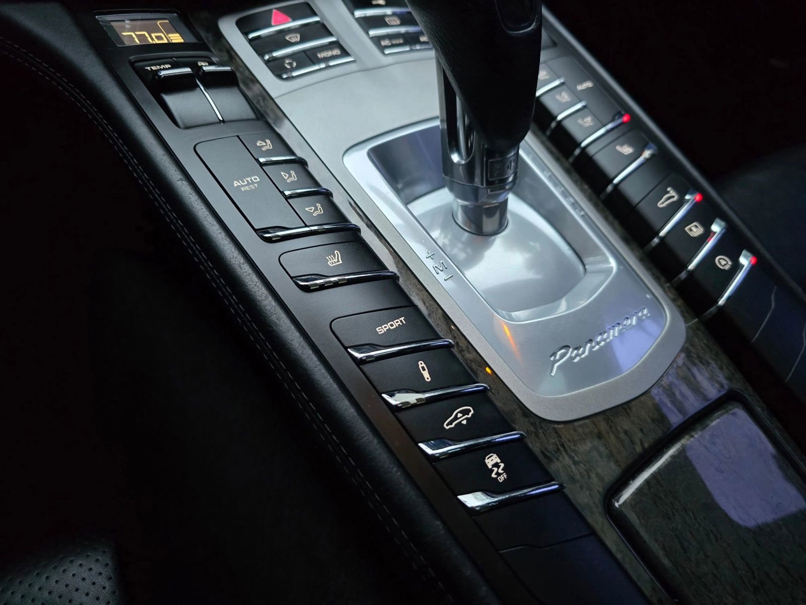 Used 2012 Porsche Panamera S image 31
