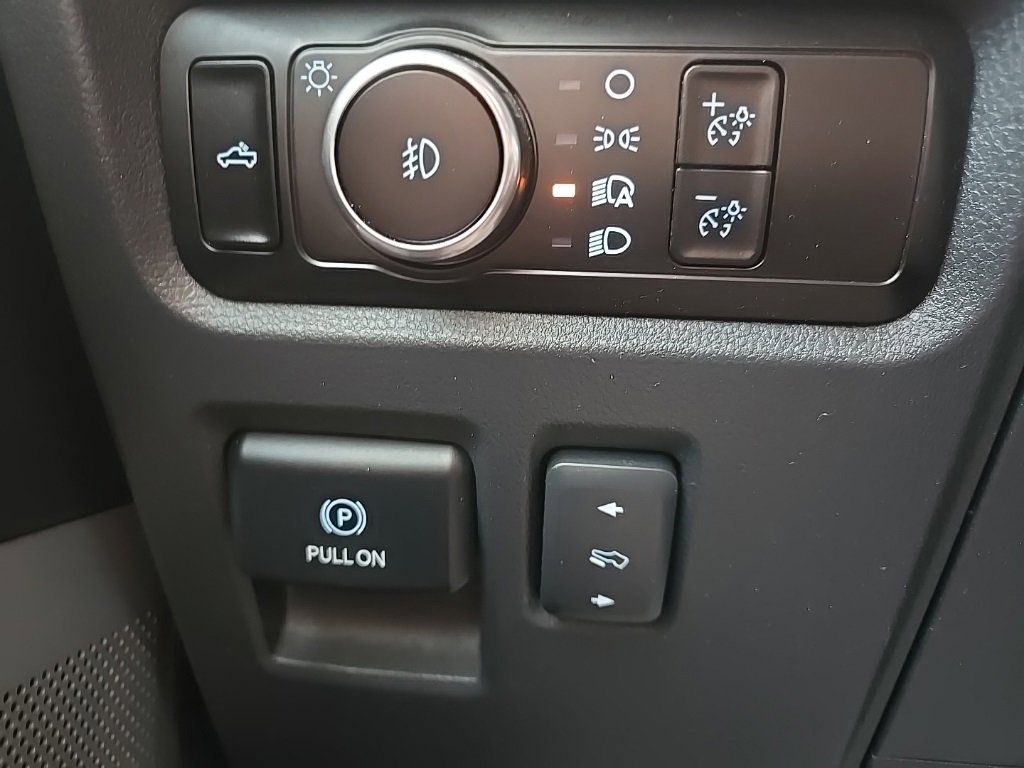 Used 2023 Ford F150 Platinum w/ FX4 Off-Road Package image 61